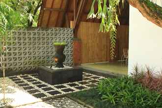 Luar Bangunan 4 Komoreya Guesthouse