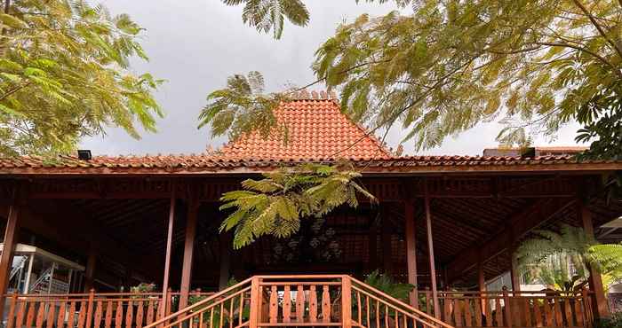 Lobi Langit Teduh Resto and Resort