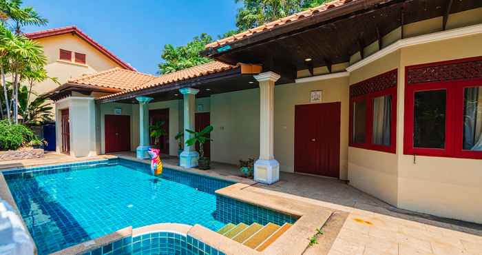 Swimming Pool Bali Pool Villa Pattaya