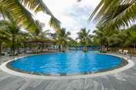 Swimming Pool Hoang Hung Hotel Binh Duong