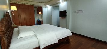 Kamar Tidur 4 OYO Home 90416 Exclusuites