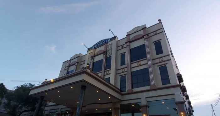 Bangunan Grand Central Hotel Batulicin