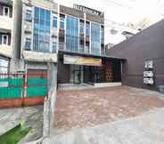 Exterior 4 Capital O Millenium Inn 2 Medan