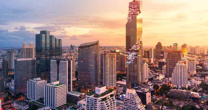 Bên ngoài The Standard, Bangkok Mahanakhon