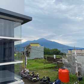 Others 1 Grey 3 Bedroom by AMB, 3HQ4+MH Hotels