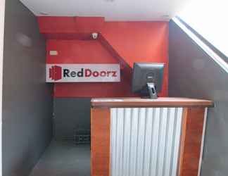 Lobby 2 RedDoorz @ Jaeger Gasthoff Moonwalk