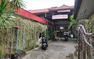 Luar Bangunan 4 OYO 90884 Rori Homestay