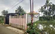 ภายนอกอาคาร 7 OYO 90885 Villa Sairra Syariah