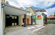 Luar Bangunan 3 OYO 90869 Happy Homestay Syariah