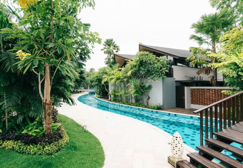 สระว่ายน้ำ Villa Bima II