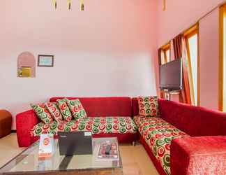 Sảnh chờ 2 OYO 90887 Villa Sri Rejeki 