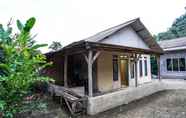 ภายนอกอาคาร 4 OYO Homes 90916 Eco Tourism Geopark Rajamandala Homestay Syariah