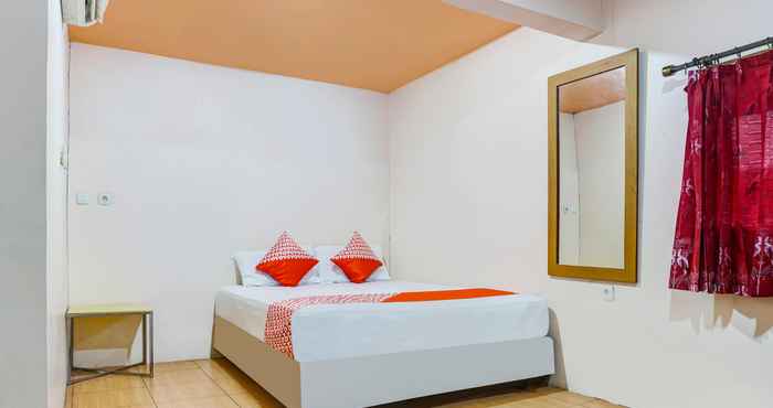 Kamar Tidur OYO 90923 Makassar Cottage