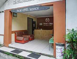 Lobby 2 OYO 90923 Makassar Cottage