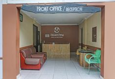 大廳 5 OYO 90923 Makassar Cottage