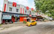 Exterior 4 Super OYO 90927 Homestay Tentrem 2