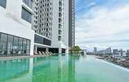 Swimming Pool 4 OYO HOME 90452 1 Tebrau Residence Jep Dream House