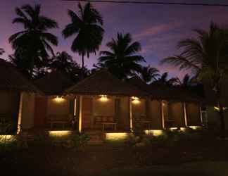 Bên ngoài 2 Bale Karang Cottages