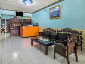 Lobi 4 OYO 90926 Hotel Andalas Syariah Palu