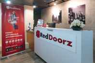 Lobi RedDoorz near SM Sta. Mesa