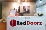 Exterior RedDoorz near SM Sta. Mesa