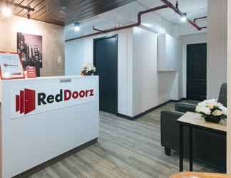 Lobby 2 RedDoorz near SM Sta. Mesa