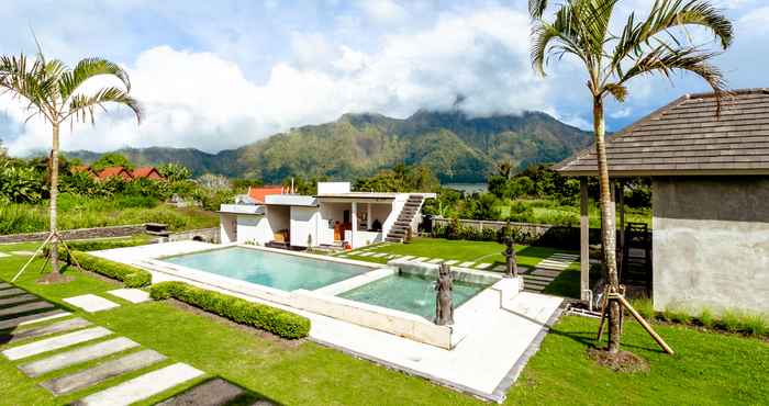 สระว่ายน้ำ Bali Astetic Villa