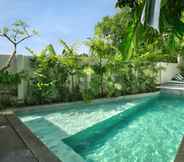 Swimming Pool 2 Monolocale Resort Seminyak by Ini Vie Hospitality