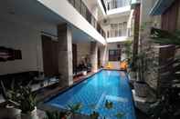 Hồ bơi Ultimate Residence Bali