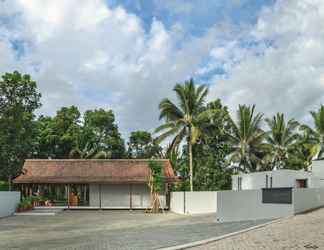 Lobby 2  Lintang Luku Tent Resort