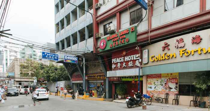 Bangunan Peace Hotel by RedDoorz