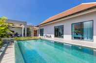 Swimming Pool Blue Boat Luxury Pool Villas