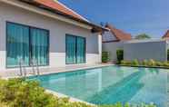 Kolam Renang 7 Blue Boat Luxury Pool Villas