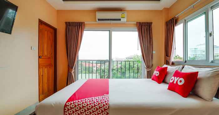 Kamar Tidur OYO 1027 Patumnak Beach Guesthouse