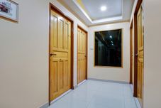 大堂 OYO 1027 Patumnak Beach Guesthouse