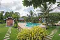 Kolam Renang Full Frame Resort