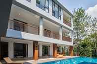 สระว่ายน้ำ 8 BR Hill View Villa with a Private Pool 1