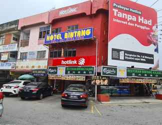 Exterior 2 SPOT ON 90463 Hotel Bintang Kajang