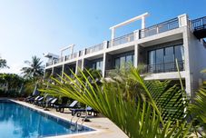 수영장 Golden Crab Boutique