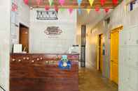 Lobby Vaccinated Staff - OYO 852 Happynest Hostel