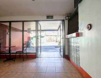 Lobby 2 OYO 854 Busline Apartelle