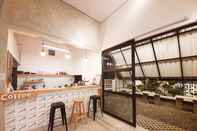 Bar, Cafe and Lounge Kaskos Stay & Coffee (Syariah)
