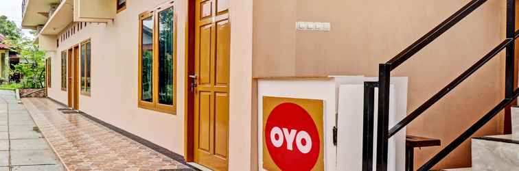 Lobby OYO 90945 Arizon Kost