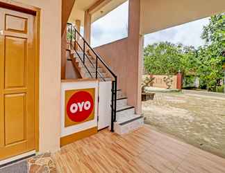 Sảnh chờ 2 OYO 90945 Arizon Kost