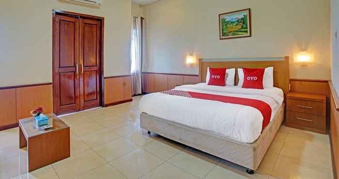 Kamar Tidur OYO 90947 Hotel Sarbini