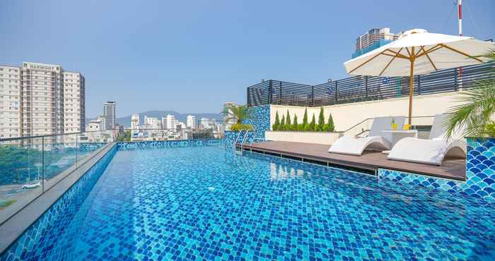 Kolam Renang M92 Boutique Da Nang Beach Hotel