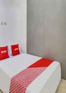 BEDROOM SUPER OYO 90950 Forzando House