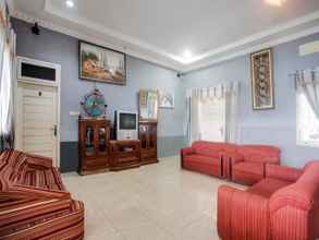 Lobi 4 OYO 91005 Cottage Putra Mutun Beach