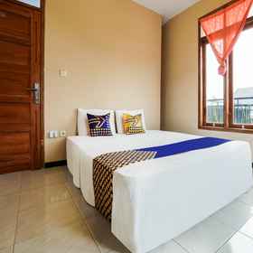 Bedroom1OYO Homes 91008 Eco Tourism Desa Cibodas Babakan Gentong 1 Syariah,Kedai Coffee Oray Tapa飯店
