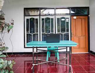 Lobi 2 OYO Homes 91009 Eco Tourism Desa Cibodas Areng 4 Syariah